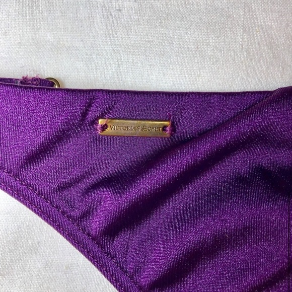 LIKE NEW! Victoria’s Secret Toggle Bikini Bottom - Picture 5 of 6